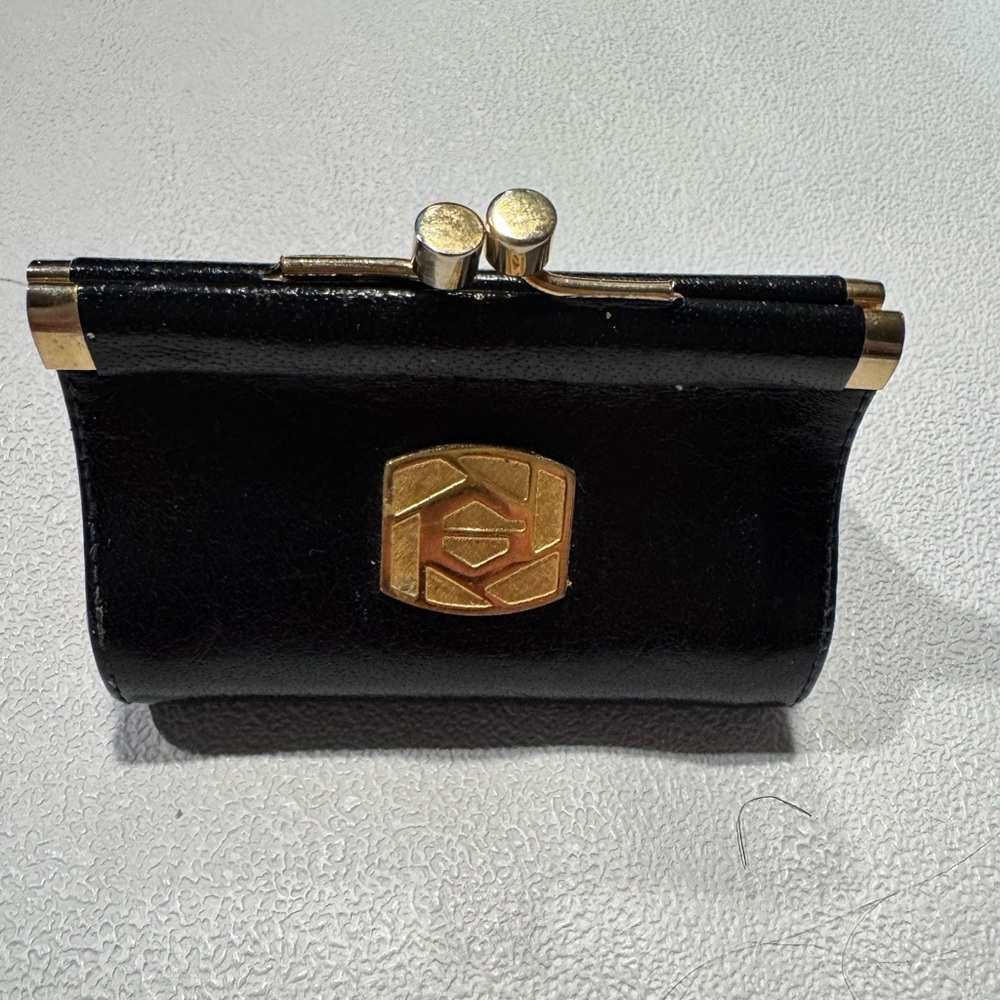 Vintage c1980 Florentine Leather
Triangular Coin Purse w/ Brass Clasp & Logo